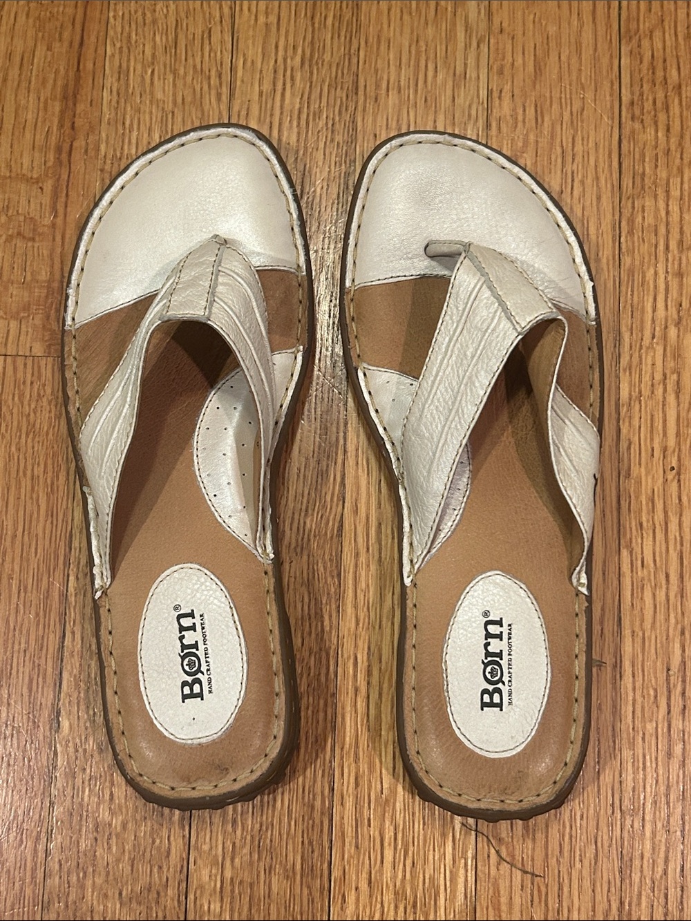 Born Cream Leather Slip-On Toe-Loop Mules Size 10
